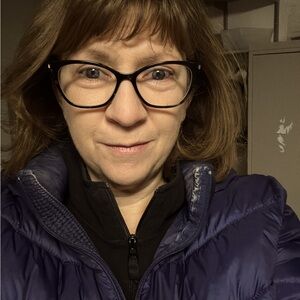 Meet your Posher, Stephanie